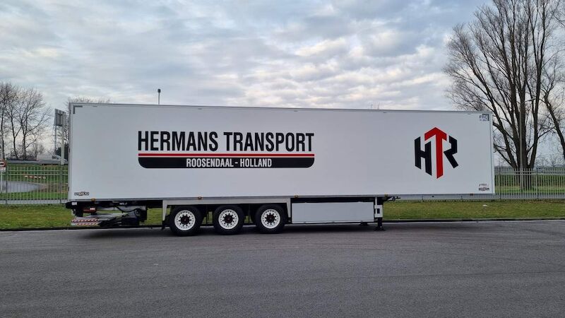 Projecten Hertoghs Carrosserieën Fraaie Chereau oplegger voor